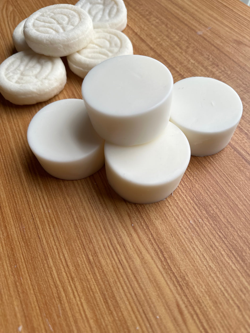 Classic Honey (unscented) Conditioner Bar